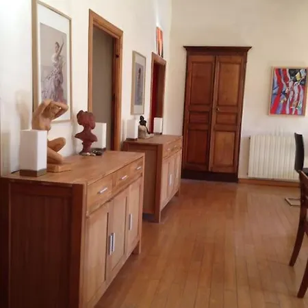 Grand Avec Terrasse Appartement *